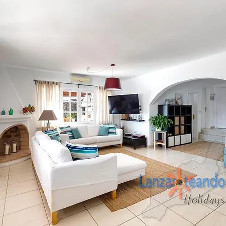 Vivienda Vacacional Seaside Home * Costa Teguise